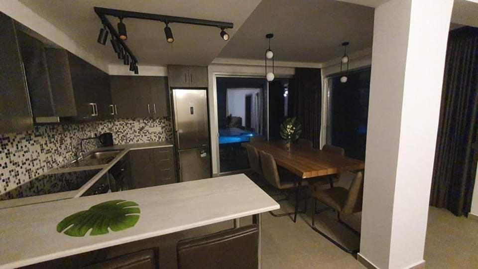 Sky Apartment On The Pool Ayia Napa Esterno foto